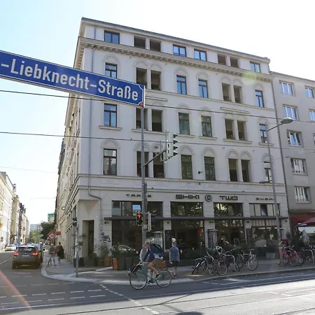 アパート Karli City